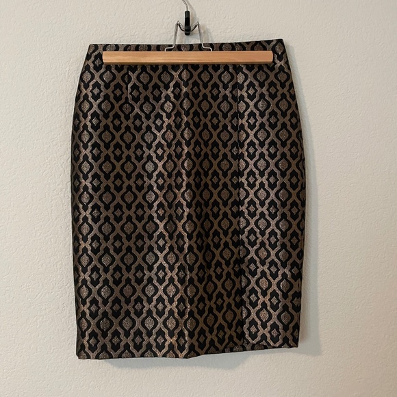 The Limited Pencil Skirt - Picture 1 of 4